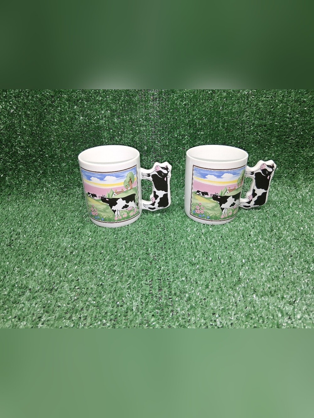 Vintage Black & White cow coffee mugs cups (cow handle) Made in Japan